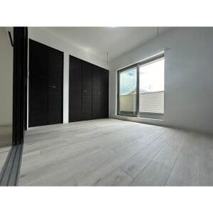 Room image 15