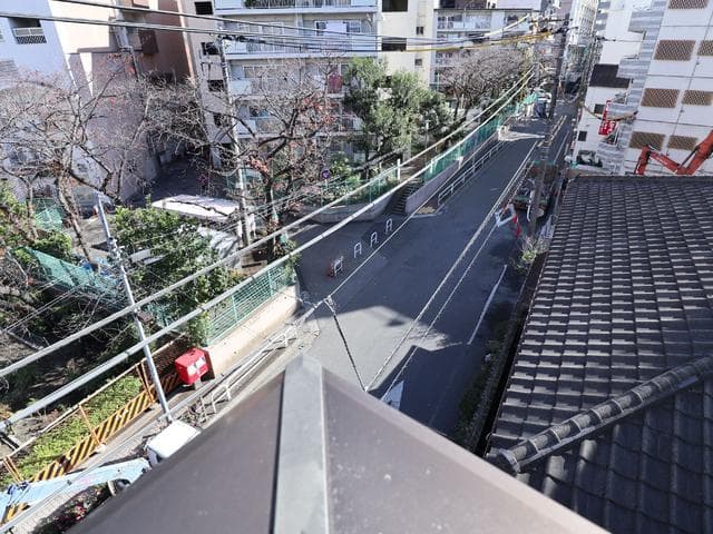Room image 11