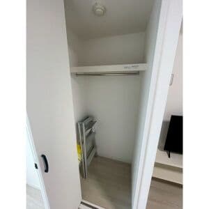 Room image 15