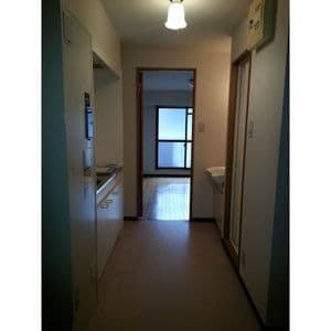 Room image 8