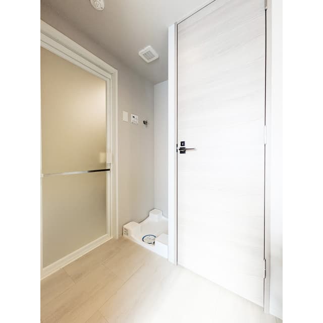 Room image 15
