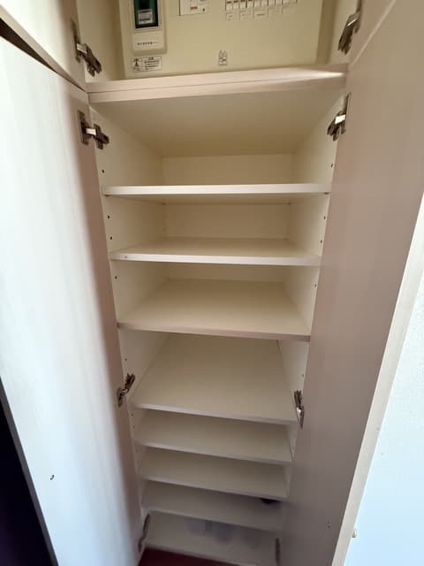 Room image 13
