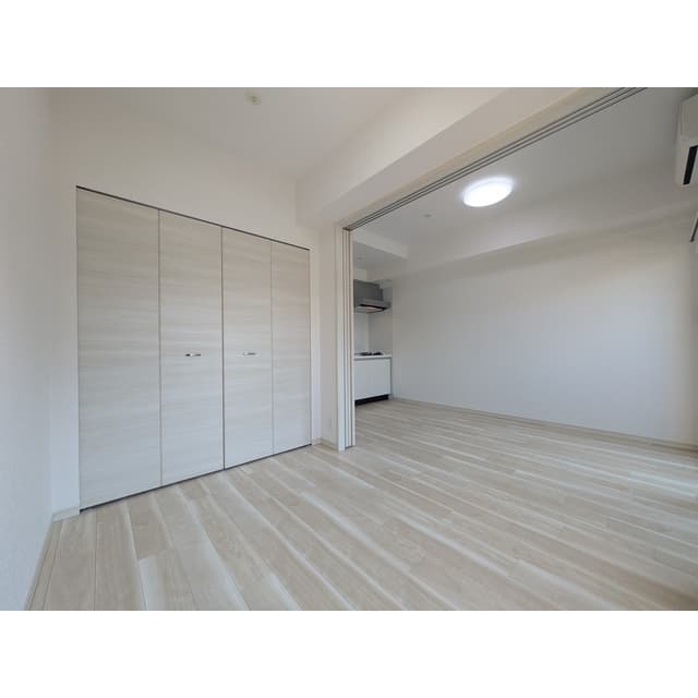 Room image 14