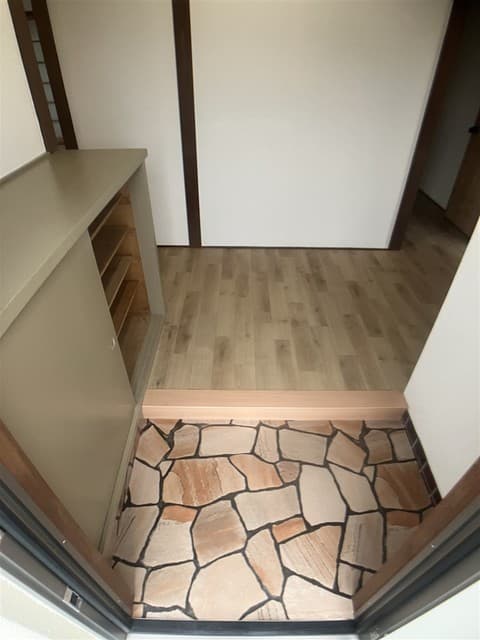 Room image 11