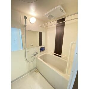 Room image 10