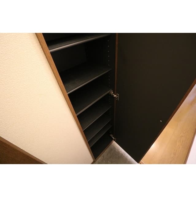 Room image 16