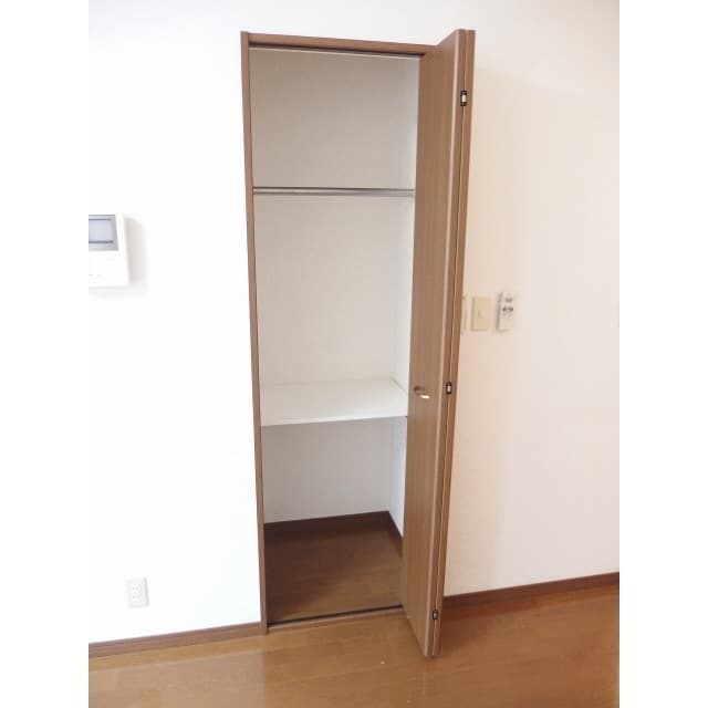 Room image 13