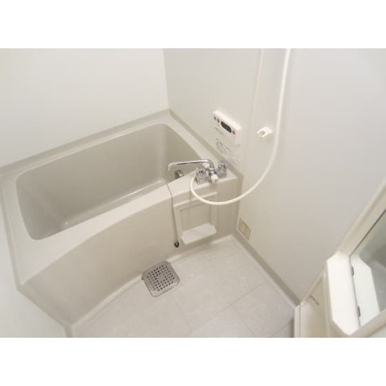 Room image 9