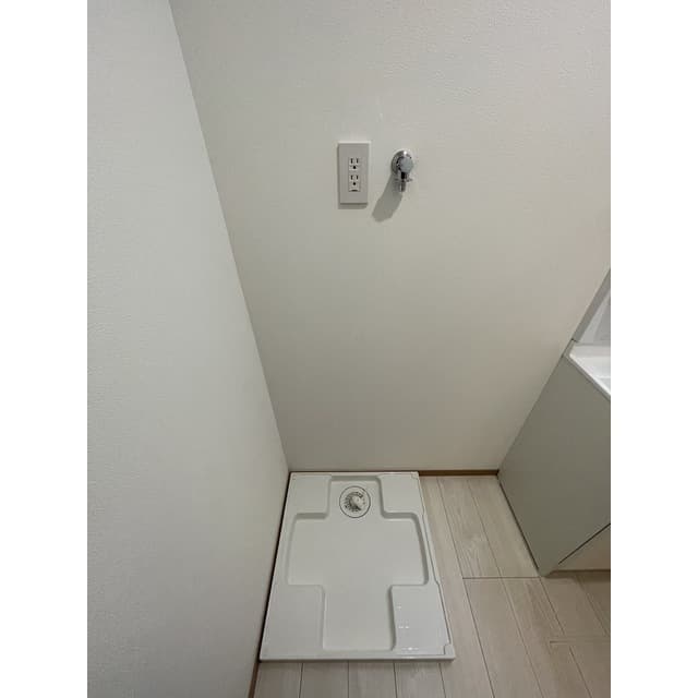 Room image 16