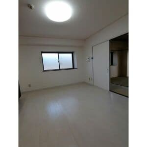 Room image 16