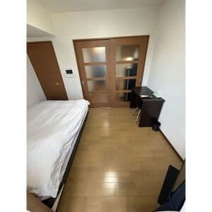Room image 8