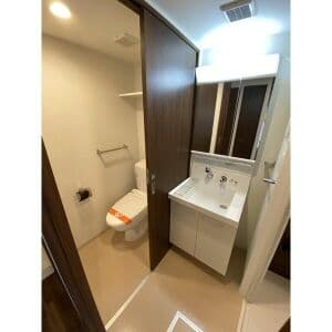Room image 13