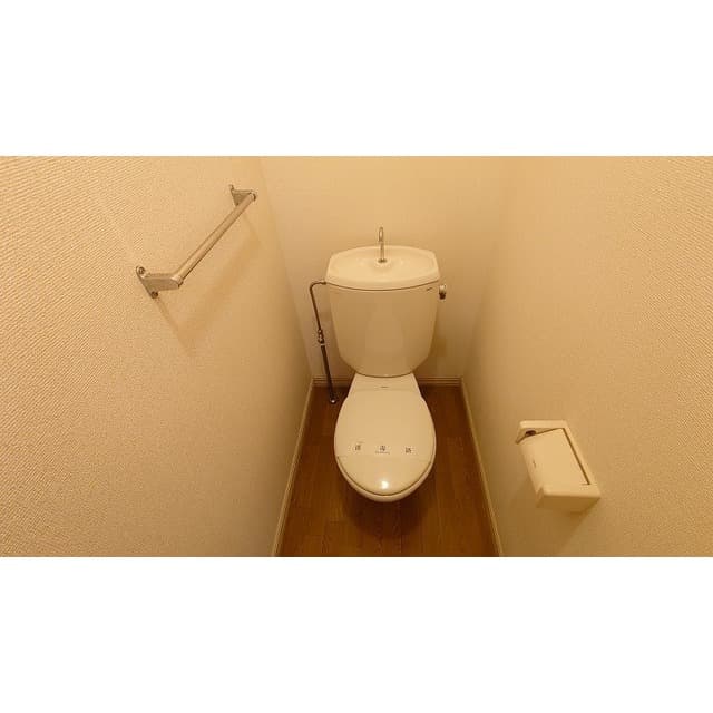 Room image 11