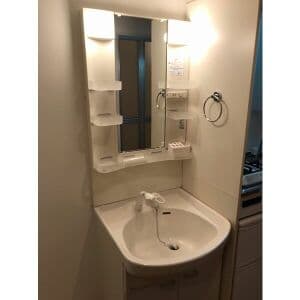 Room image 8