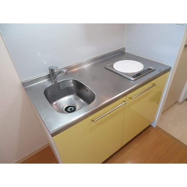 Room image 10