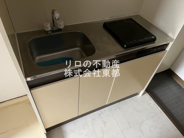 Room image 15