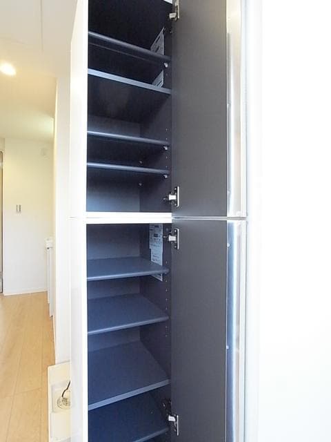 Room image 15