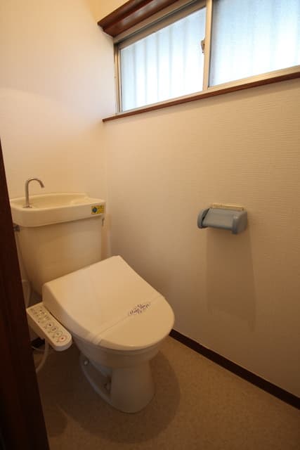 Room image 9