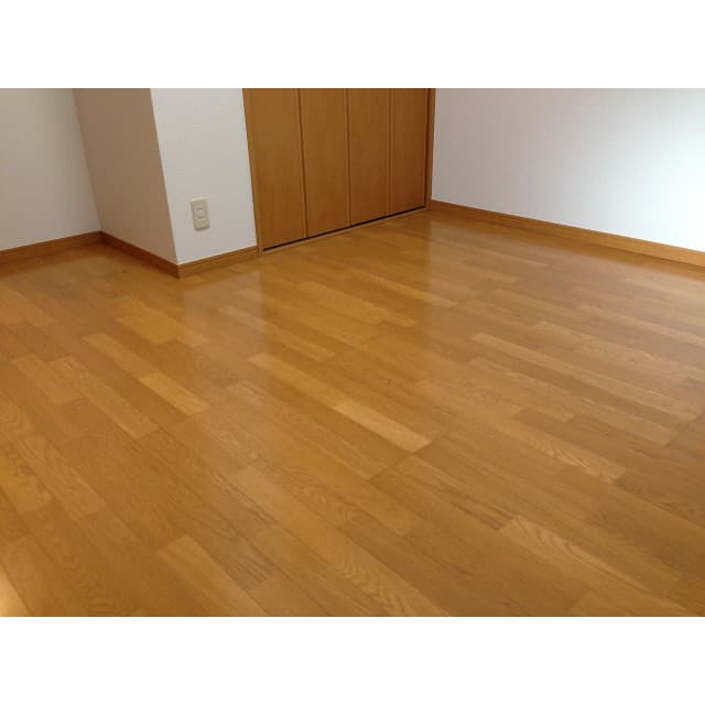 Room image 15