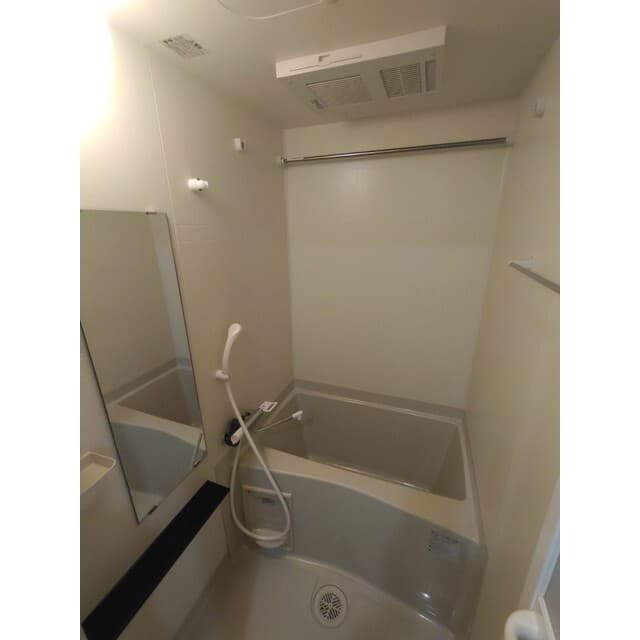 Room image 16