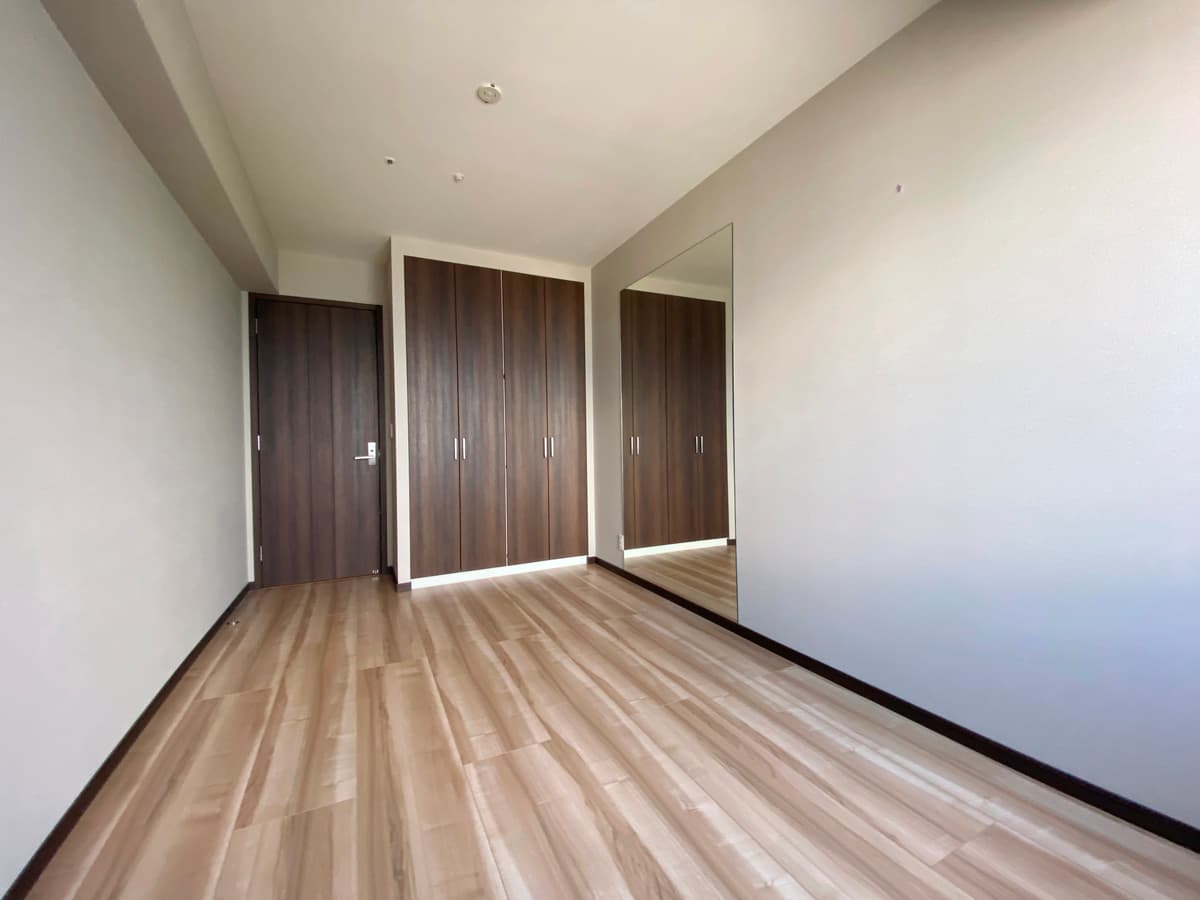 Room image 12