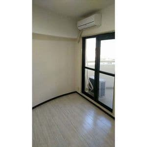 Room image 15