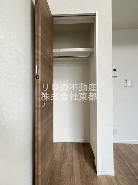 Room image 10