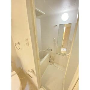 Room image 16