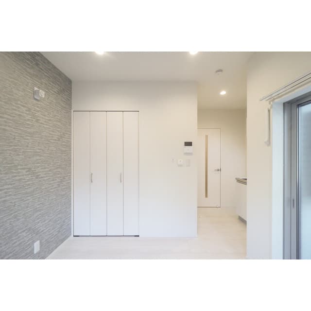 Room image 13