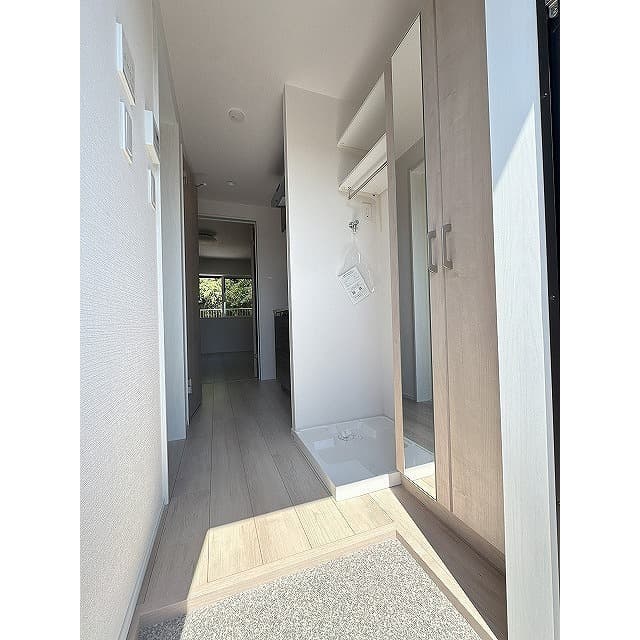 Room image 11