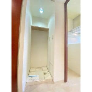 Room image 13