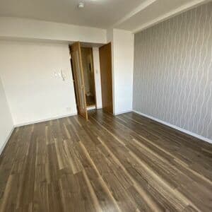 Room image 16