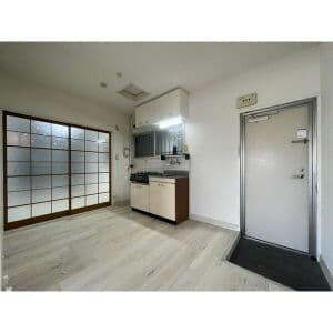 Room image 11