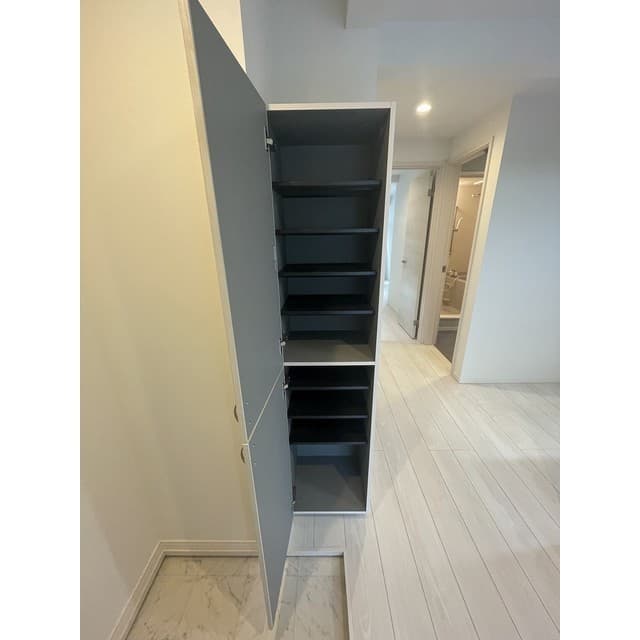 Room image 14