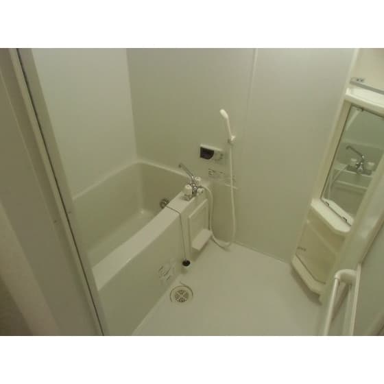 Room image 11