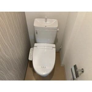 Room image 8