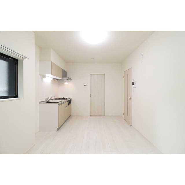 Room image 16