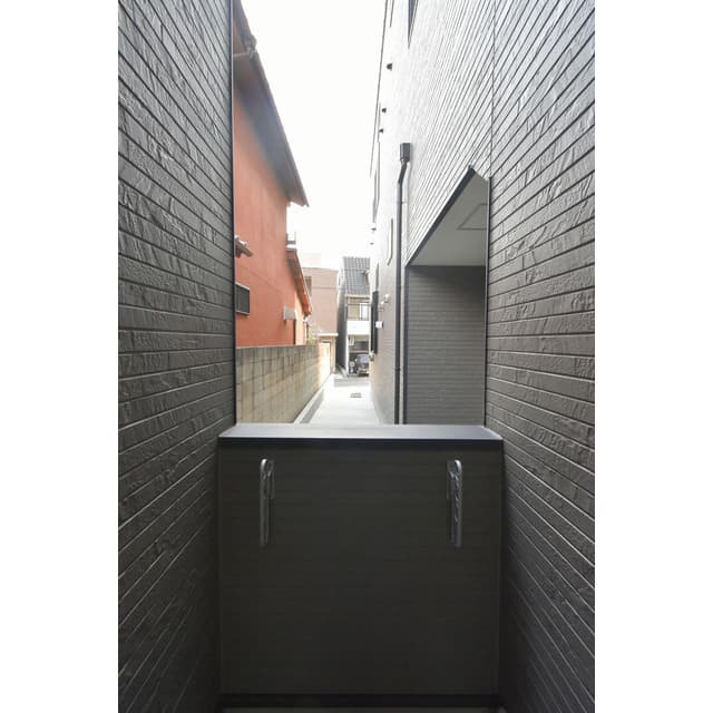 Room image 16