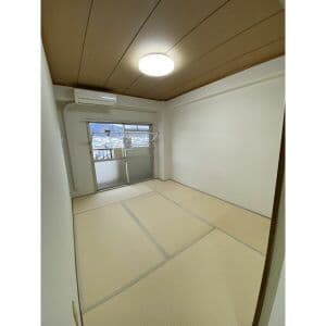 Room image 14