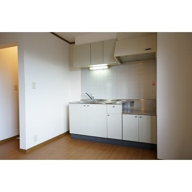 Room image 11