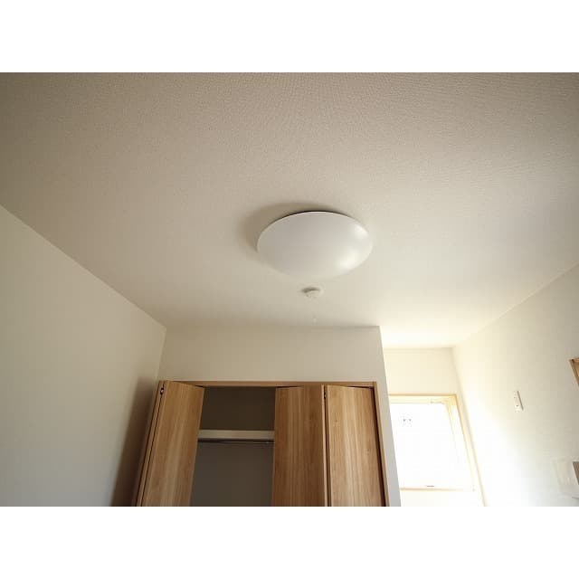 Room image 13