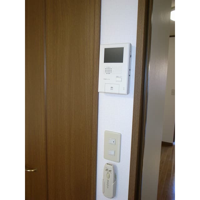 Room image 15