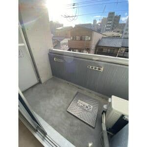 Room image 15