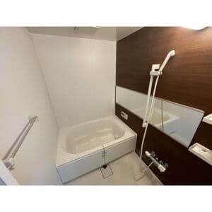 Room image 12