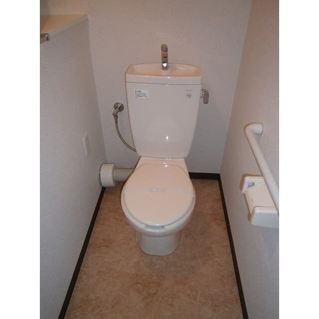 Room image 14