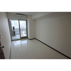 Room image 16
