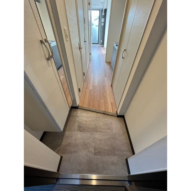 Room image 10