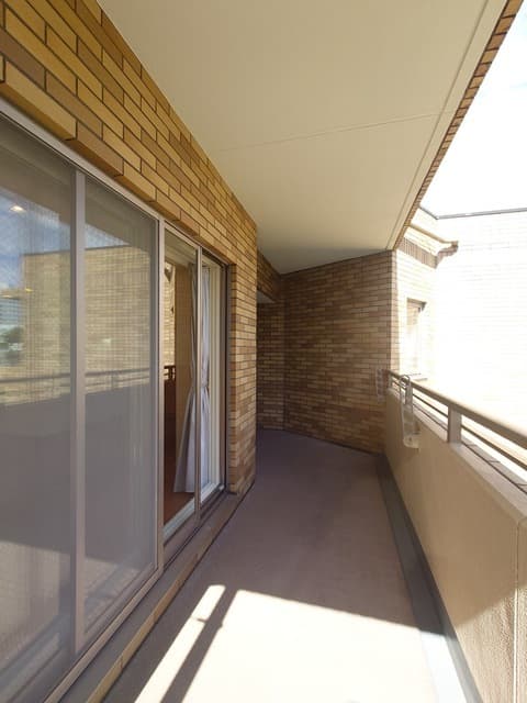 Room image 12