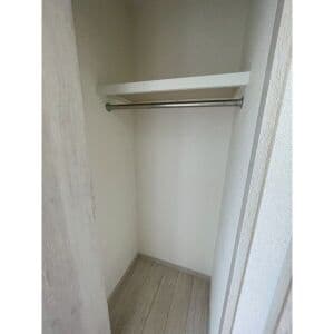 Room image 15