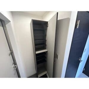 Room image 8